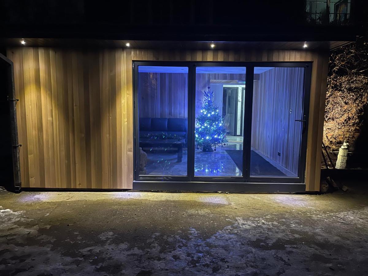 Da Vinci Guest House & Guest Parking, A Real Gem Crawley  Extérieur photo