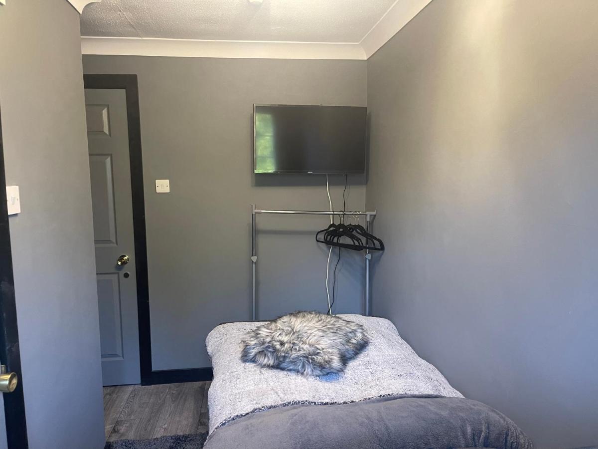 Da Vinci Guest House & Guest Parking, A Real Gem Crawley  Extérieur photo