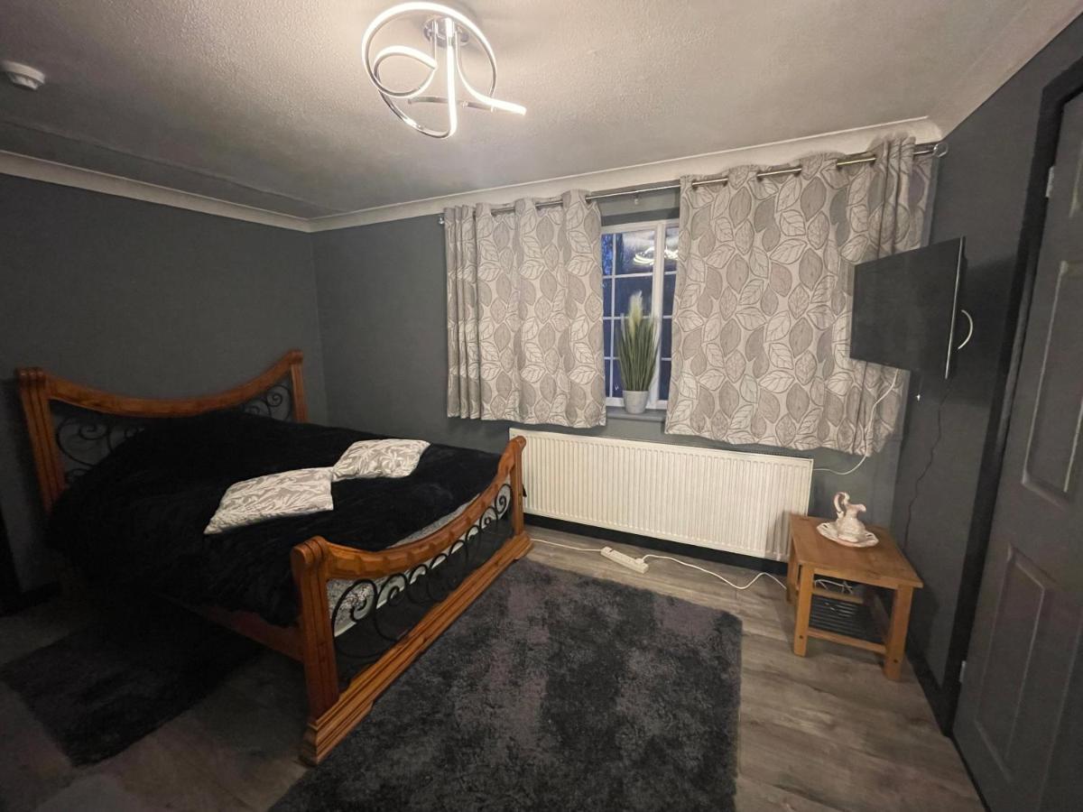 Da Vinci Guest House & Guest Parking, A Real Gem Crawley  Extérieur photo