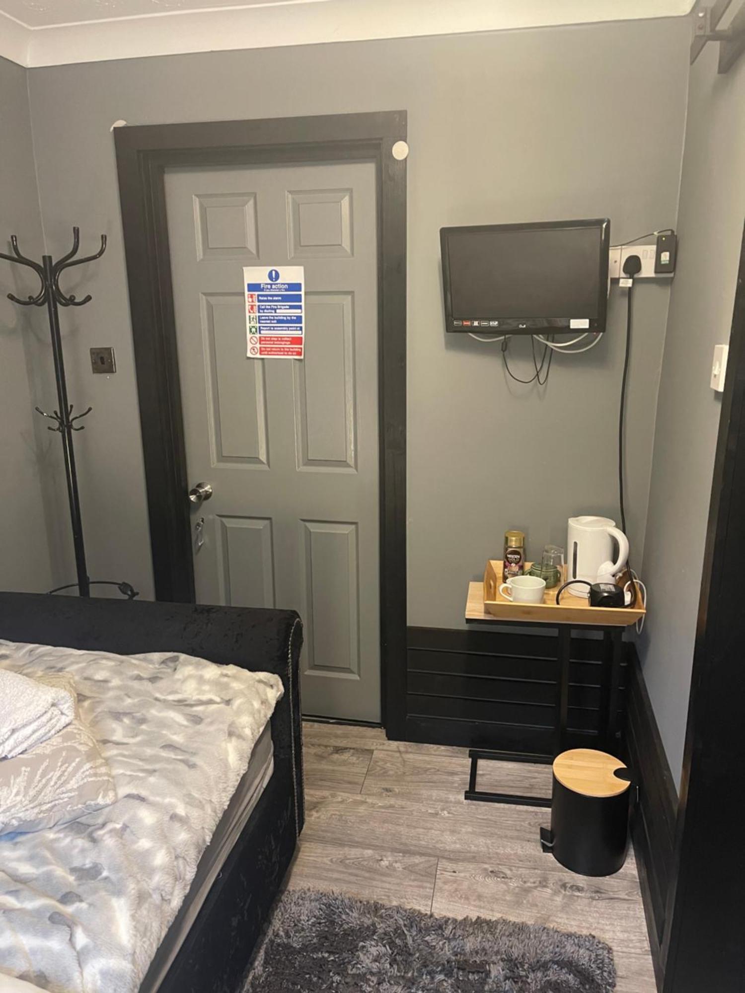 Da Vinci Guest House & Guest Parking, A Real Gem Crawley  Extérieur photo