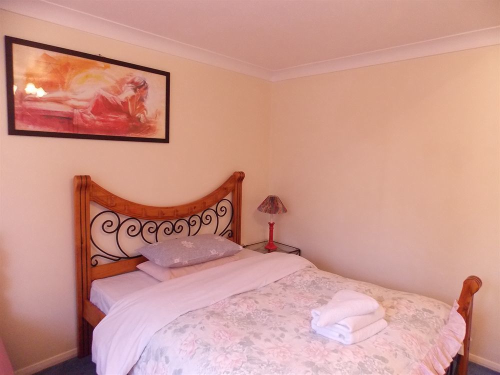 Da Vinci Guest House & Guest Parking, A Real Gem Crawley  Extérieur photo