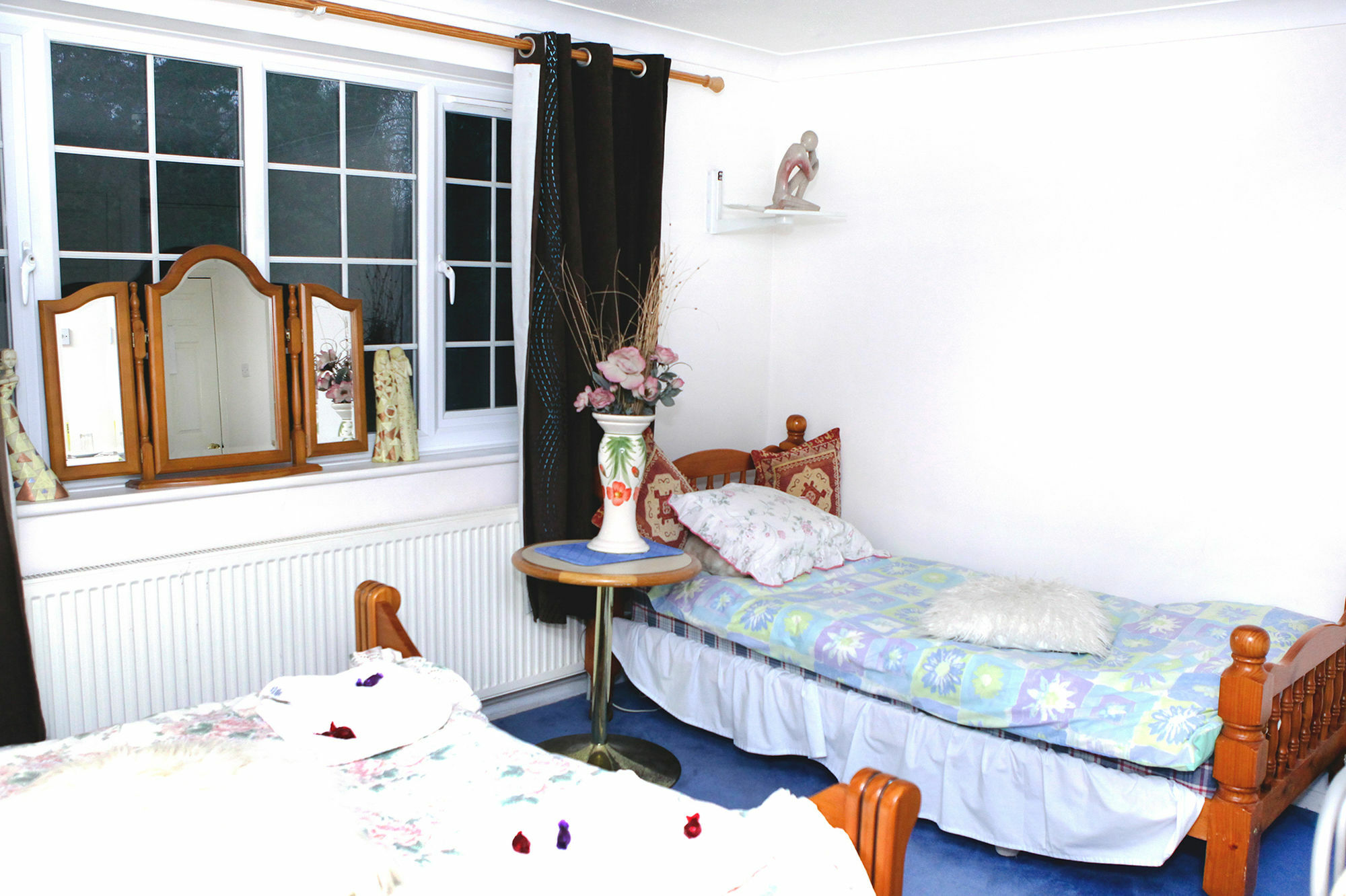 Da Vinci Guest House & Guest Parking, A Real Gem Crawley  Extérieur photo