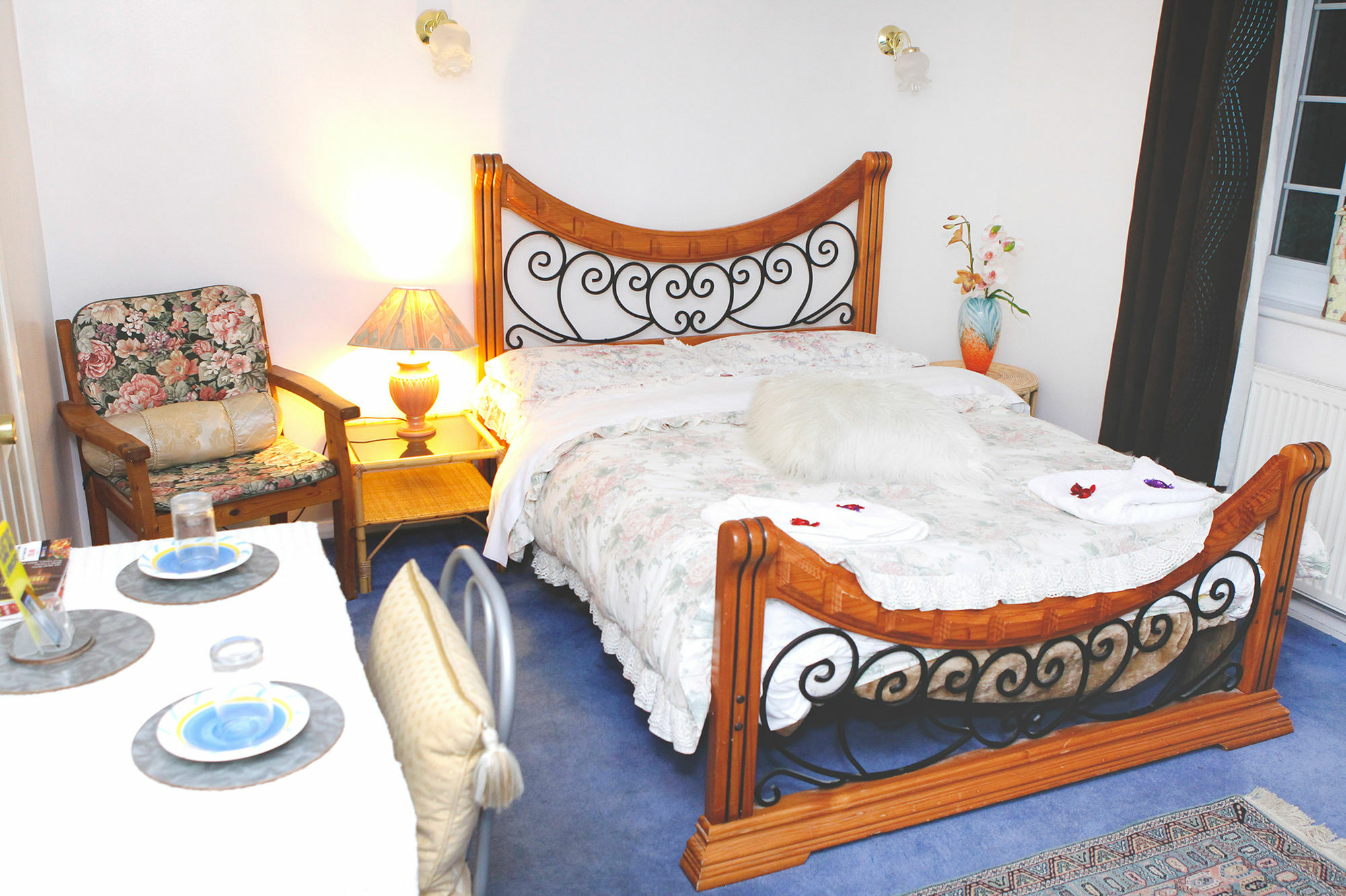 Da Vinci Guest House & Guest Parking, A Real Gem Crawley  Extérieur photo