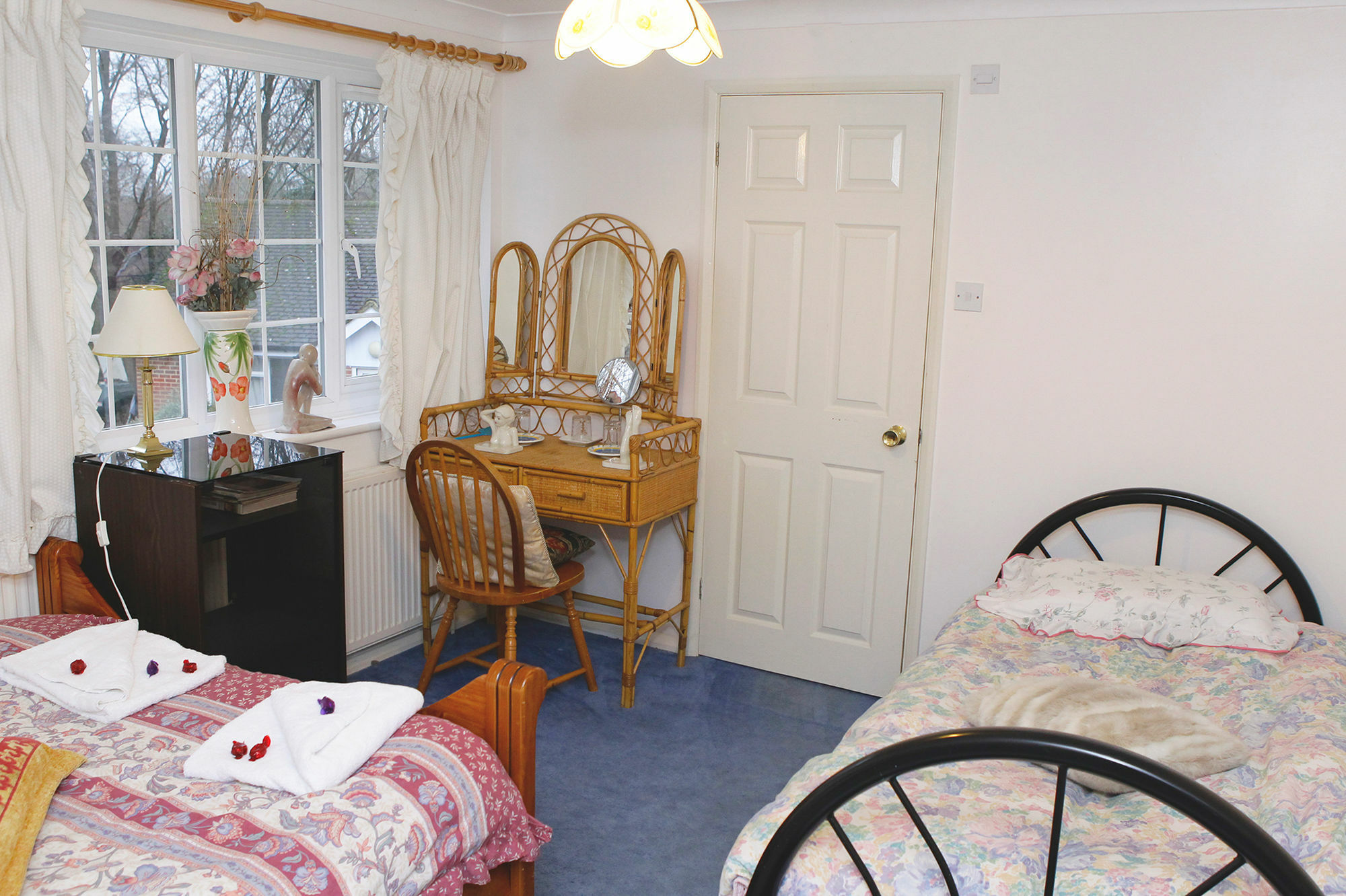 Da Vinci Guest House & Guest Parking, A Real Gem Crawley  Extérieur photo